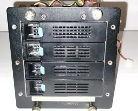 Sr20969-06a Chenbro Four 3.5 Inch Hdd Sata/sas Raid Cage