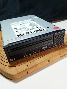 Dw016a Hp Storageworks Ultrium 448 - Tape Drive Lto 200 Gb/400 2 Scsi Lvd 5.25 Inch