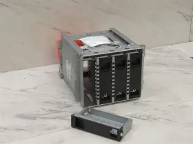 869491-b21 Hpe 874031-001 Open Box Ml110 Gen10 4lff Cage Kit