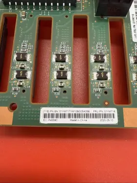 R0998-g0003-03 Ibm 01ym716 01ym717 8 Bay Backplane #3