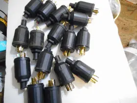 L21-20p Well Shin Lot Of 16 Used 20a/120/208v Nema Plugs
